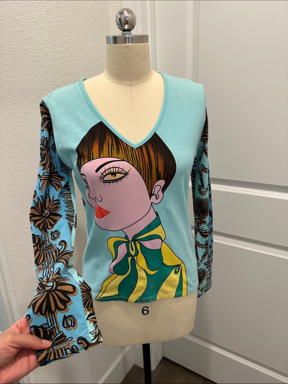 Custo Barcelona graphic long sleeve y2k 90s vintage